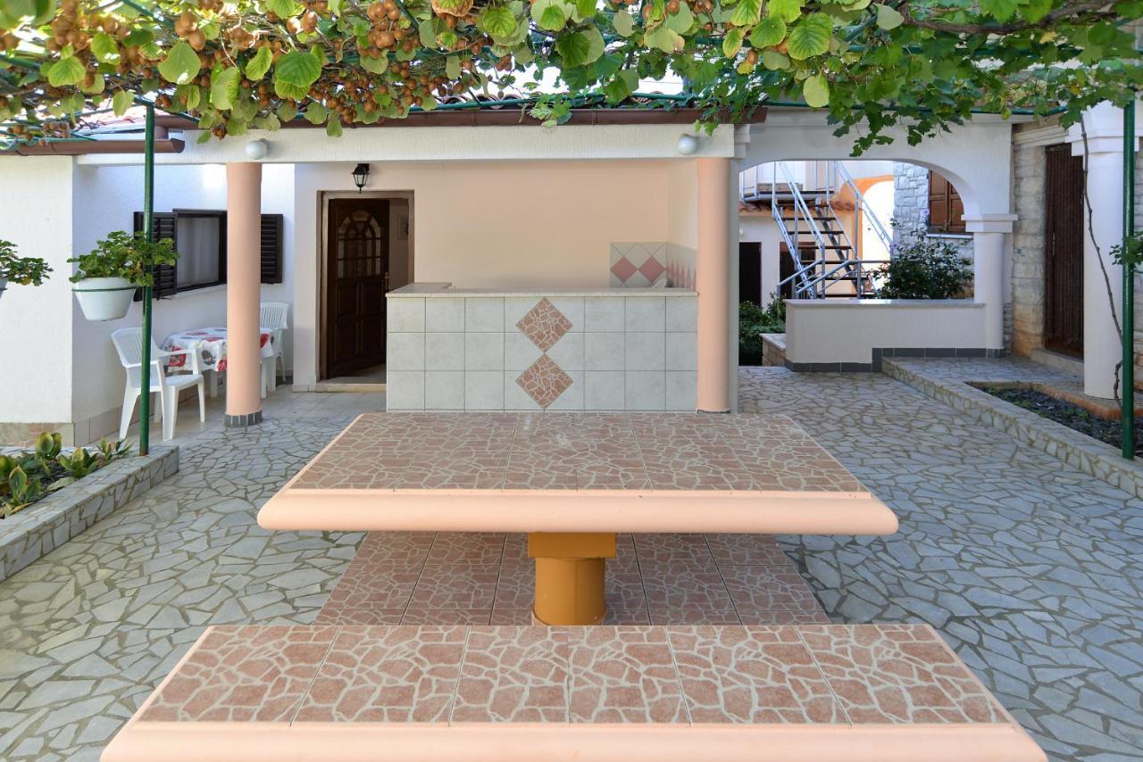 Apartments Vrcevan 811 Medolino Esterno foto