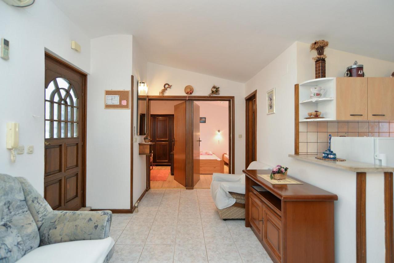 Apartments Vrcevan 811 Medolino Esterno foto