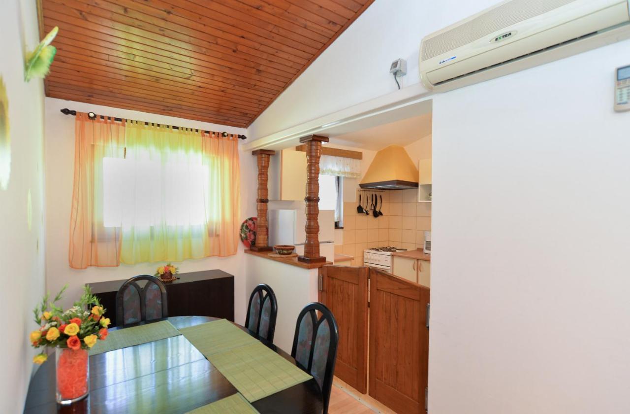 Apartments Vrcevan 811 Medolino Esterno foto