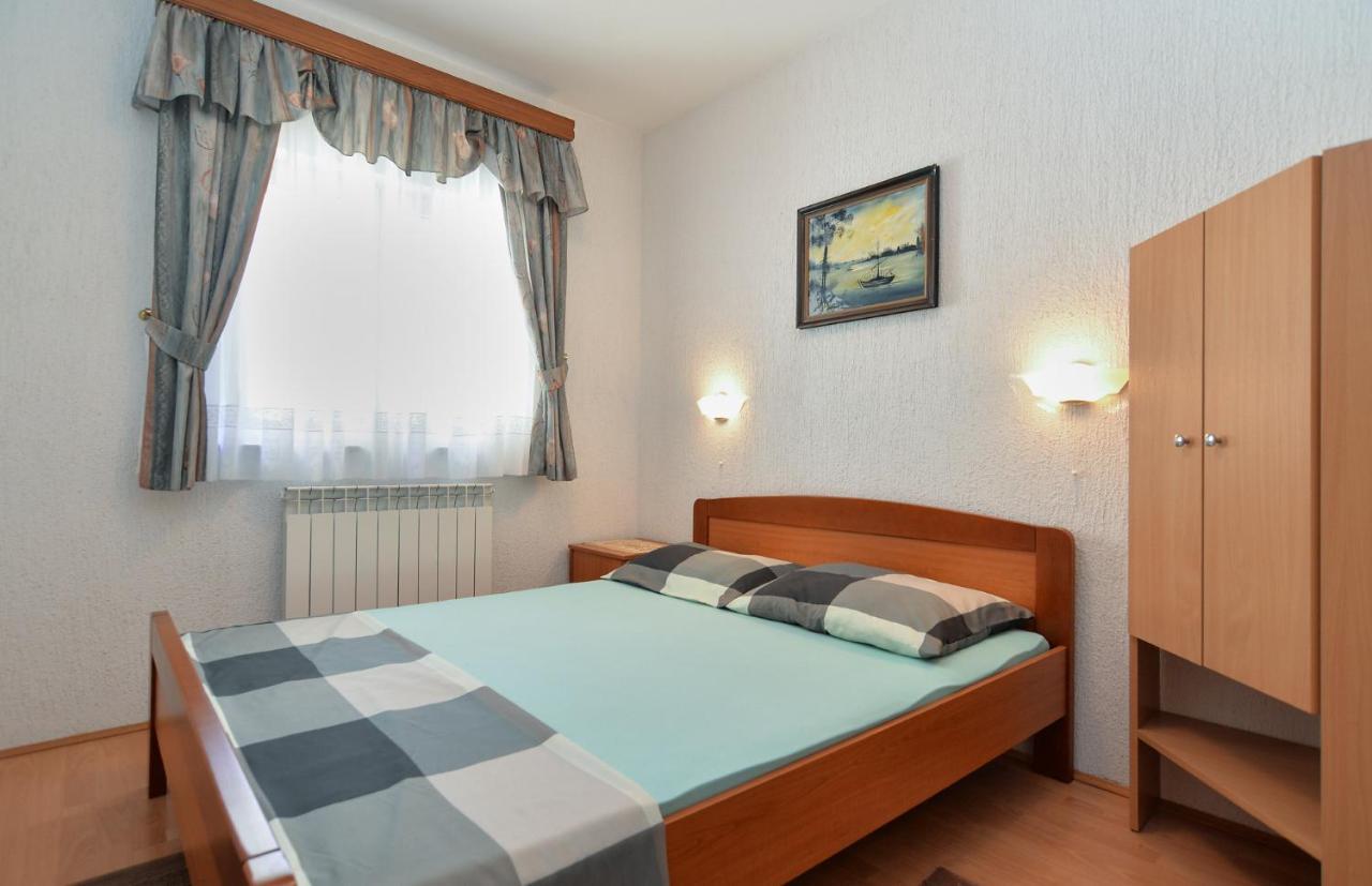 Apartments Vrcevan 811 Medolino Esterno foto